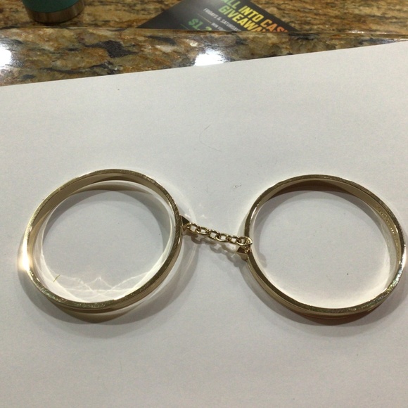 Victoria secrets gold tone, bracelets. Great shape. - Picture 5 of 5